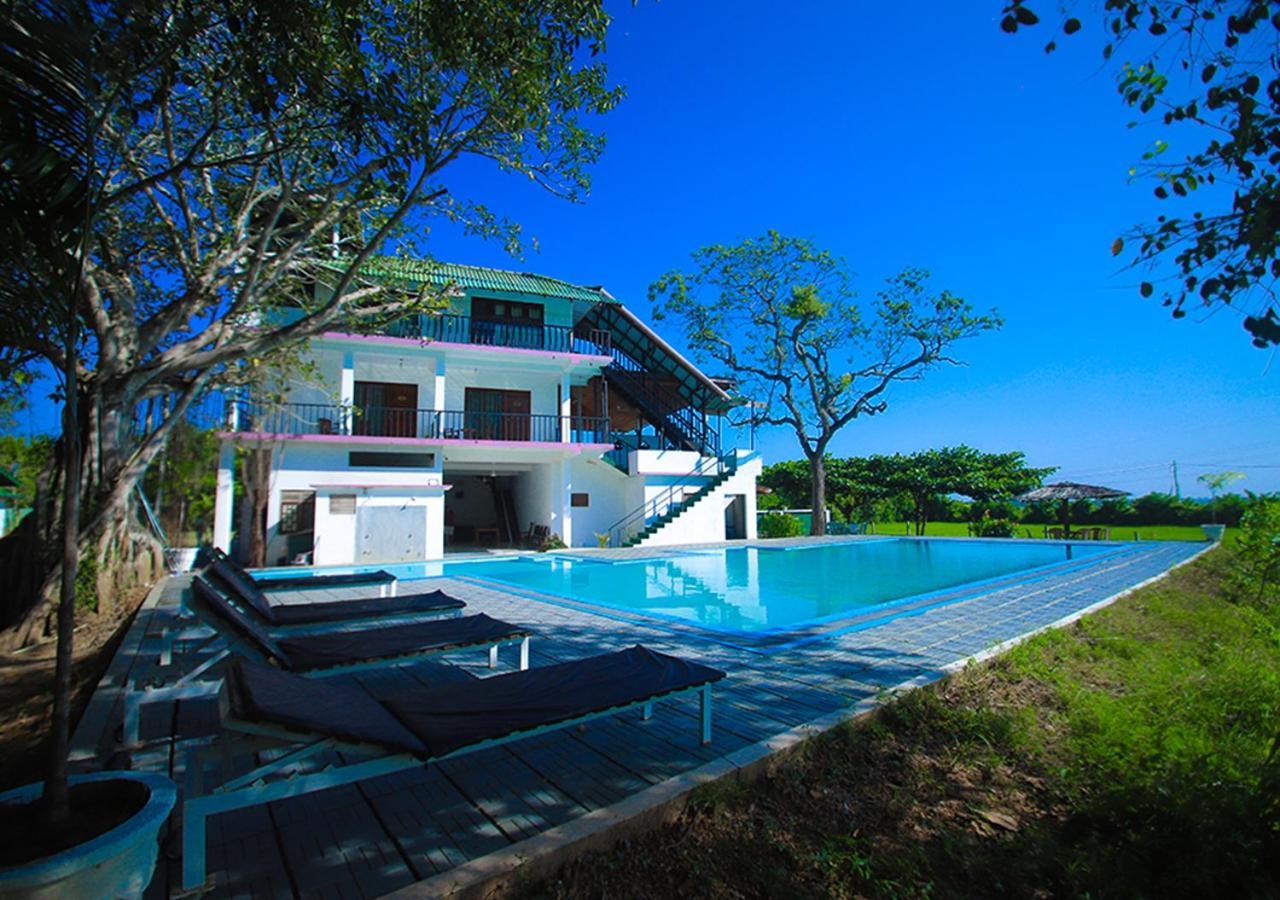 Birdsong Leisure Resort 티사마하라마 외부 사진