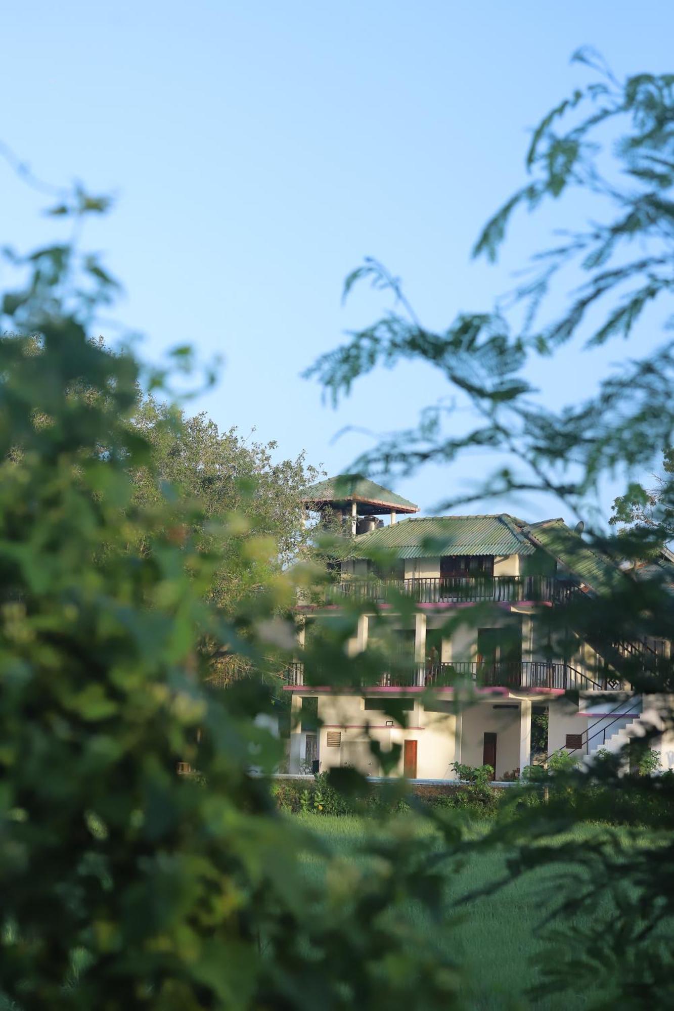 Birdsong Leisure Resort 티사마하라마 외부 사진