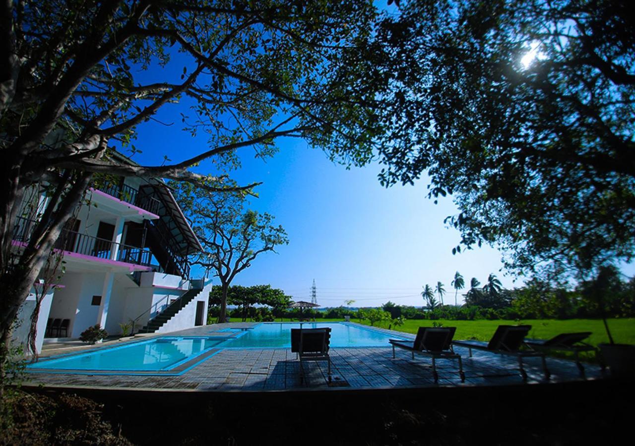 Birdsong Leisure Resort 티사마하라마 외부 사진